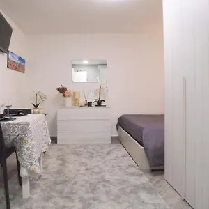 https://triumvirato-rooms.emilia-romagnahotels.net